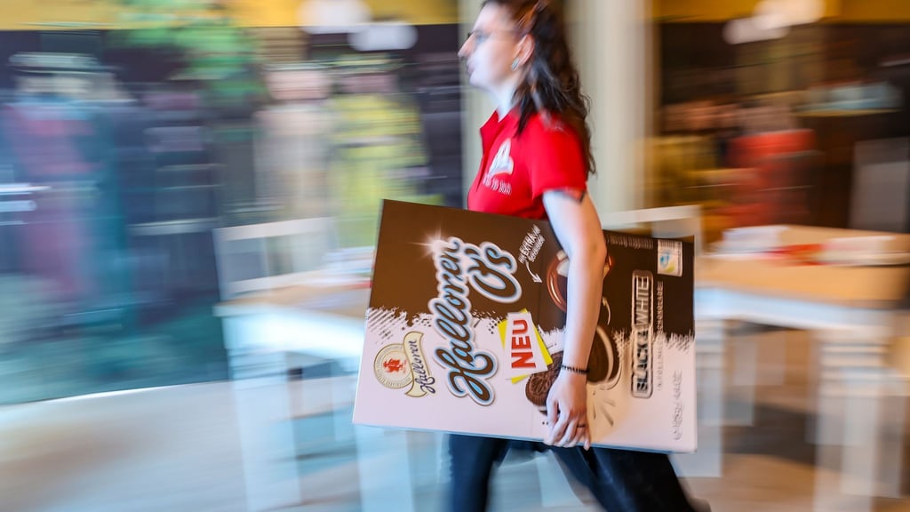 Die Halloren-Kugel gilt als ein Klassiker unter der Pralinen in Ostdeutschland. (Archivbild)