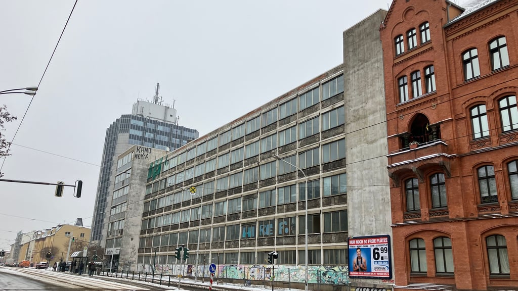 Im einstige Verwaltungsgebäude des Bau- und Montagekombinates Chemie (BMK) sollen 114 Wohnungen entstehen. 