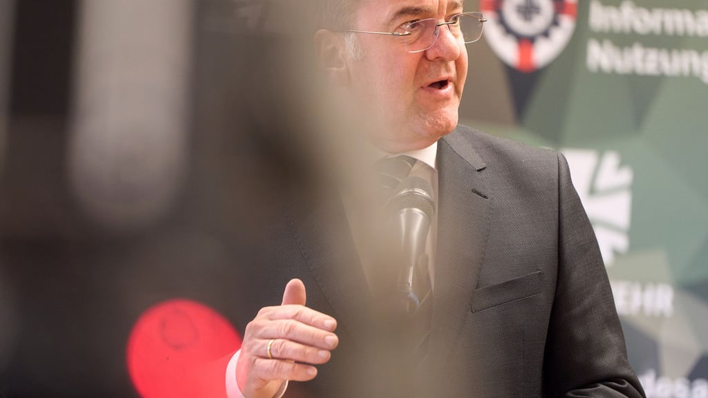 Sieht Trumps Rolle kritisch: Verteidigungsminister Pistorius