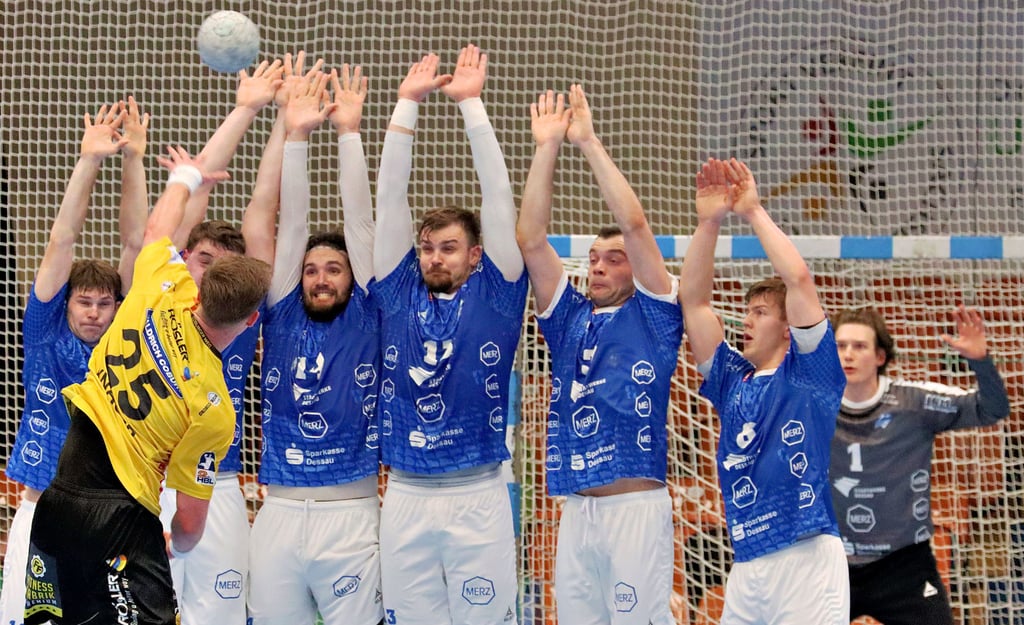 Mit vereinten Kräften wollen die DRHV-Männer (blaue Trikots) wieder zurück in die Erfolgsspur.
