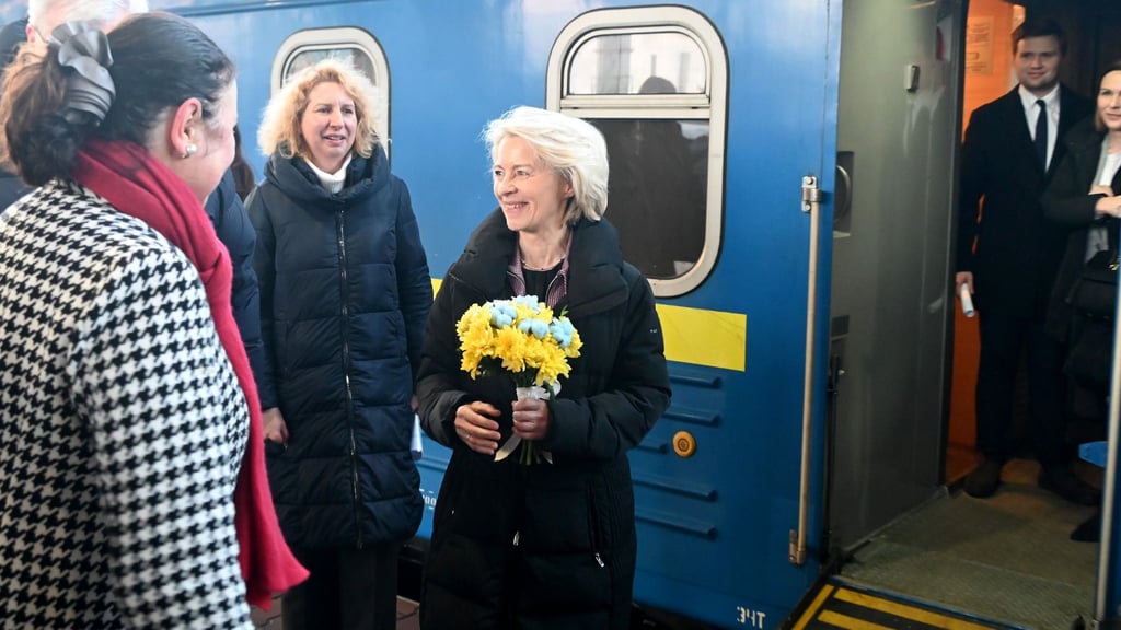 Will in Kiew ein Zeichen setzen: EU-Kommissionspräsidentin Ursula von der Leyen.