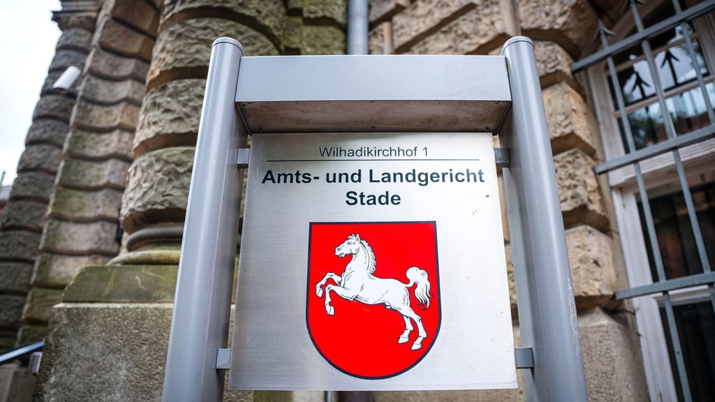 Ein 46-Jähriger soll seinen Sohn beauftragt haben, die Tochter zu töten. (Symbolbild)