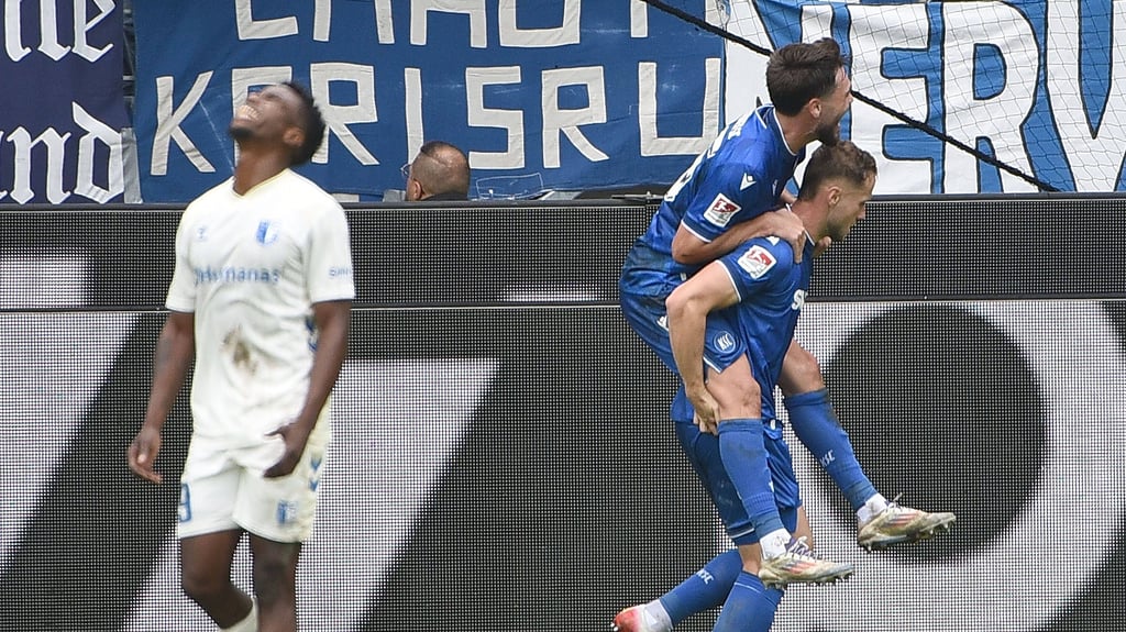 Oft jubelte am Ende der Karlsruher SC in den Zweitliga-Duellen mit dem 1. FC Magdeburg. Wird das am Sonntag in der Avnet Arena anders?