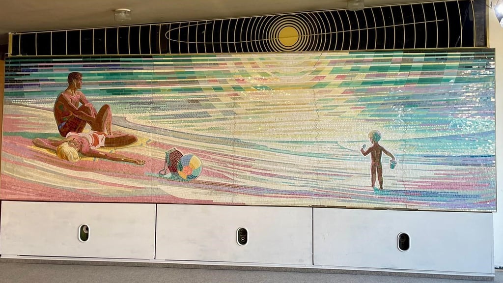 Blick auf das Mosaik im alten Stadtcafé Halberstadts. Das bleibt bei der geplanten Sanierung erhalten. 