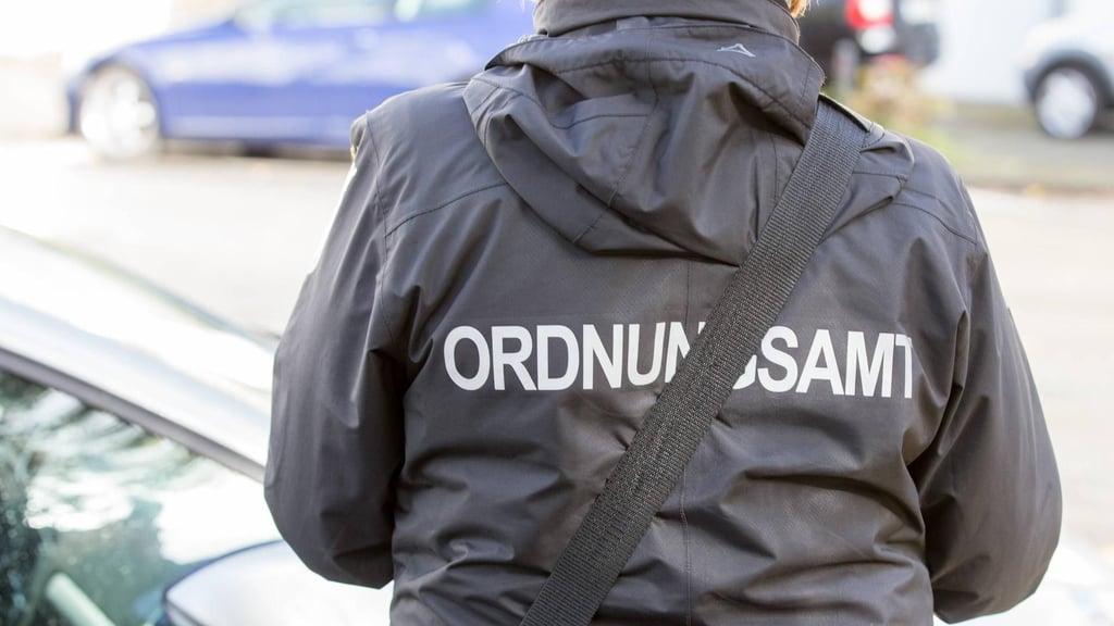 Das Magdeburger Ordnungsamt hat bei Kontrollen in Spätshops etliche Verstöße festgestellt.