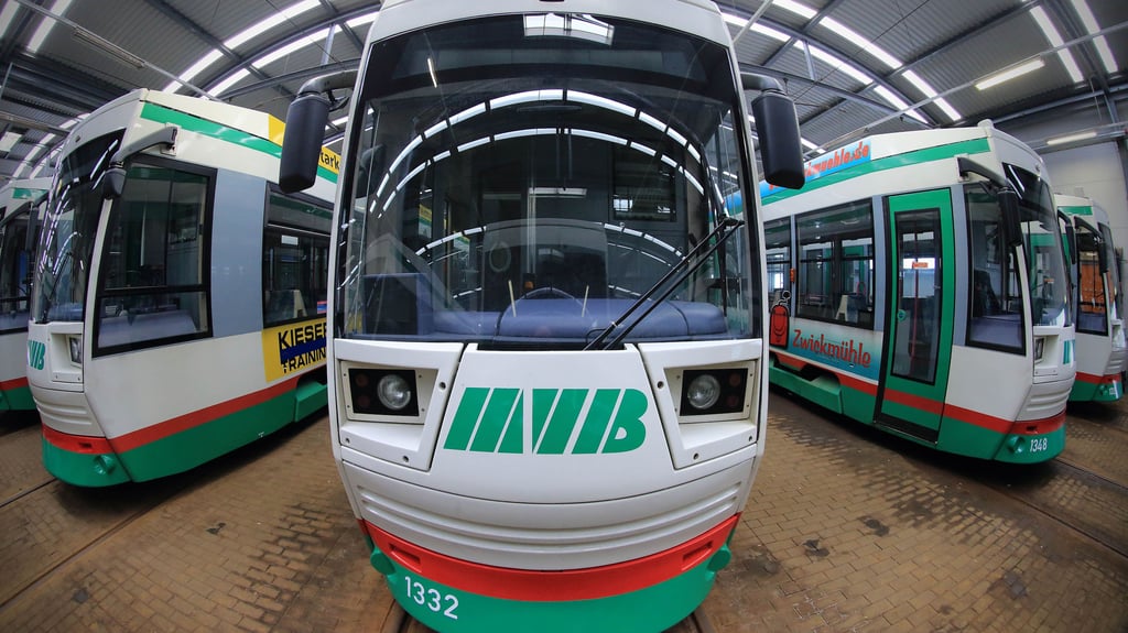 Magdeburger Straßenbahnen sollen drei Tage lang im Depot bleiben. Die Gewerkschaft Verdi ruft von Donnerstag bis einschließlich Samstag zum Warnstreik auf.
