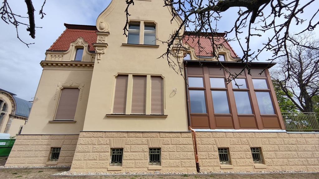 Hier in der Villa hat der Kunstzirkel sein Atelier.