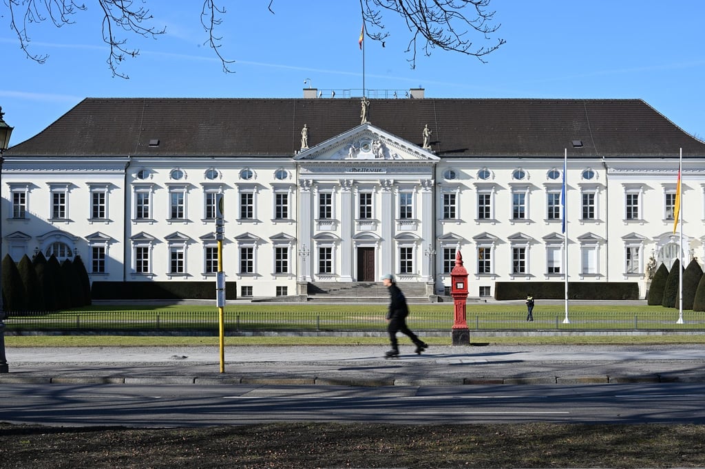 Die Sanierung des Berliner Amtssitzes des Bundespräsidenten soll dreistelligen Millionenbetrag kosten