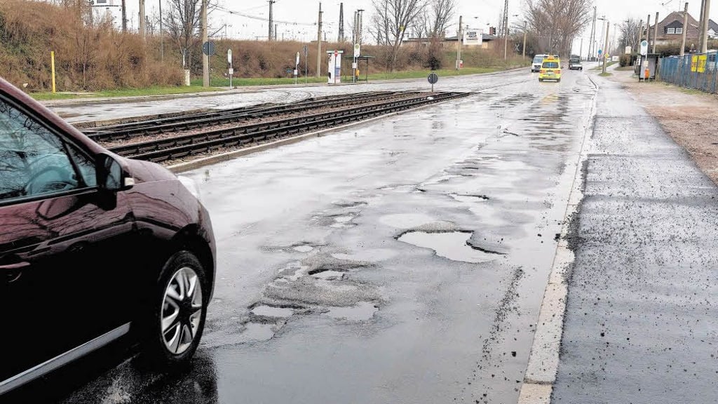 Die Weißenfelser Straße in Merseburg ist unter den Merseburgern schon lang als Flickenteppich bekannt, hier ein Foto von 2017.