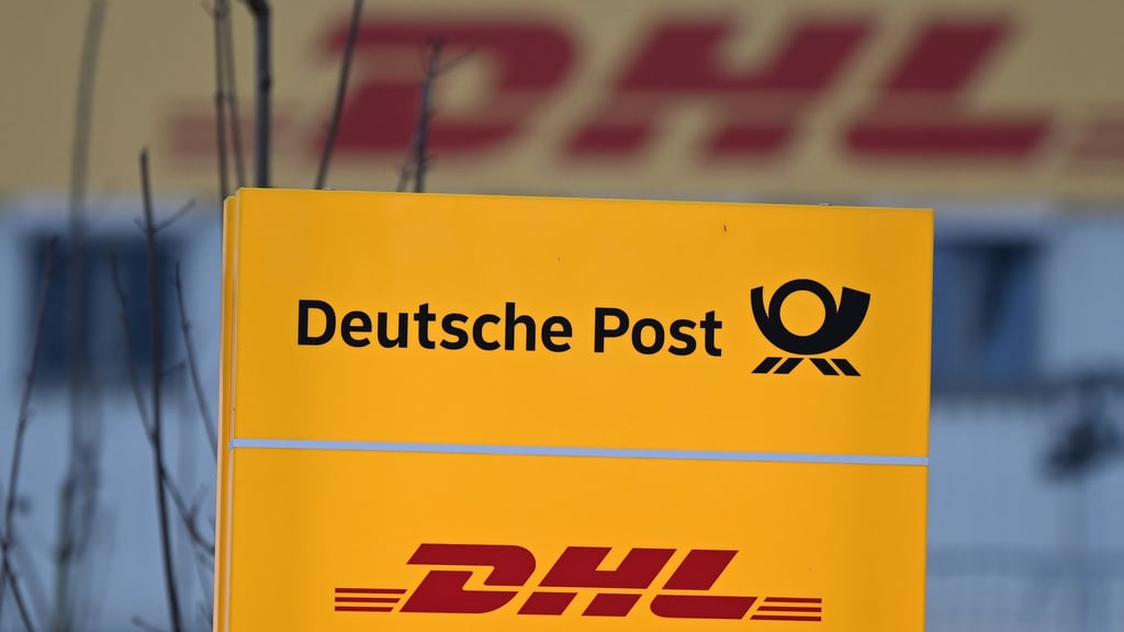 Aus Sicht der Deutschen Post liegen keine belastbaren Fakten für einen möglichen Wahlbetrug vor. (Archivbild)