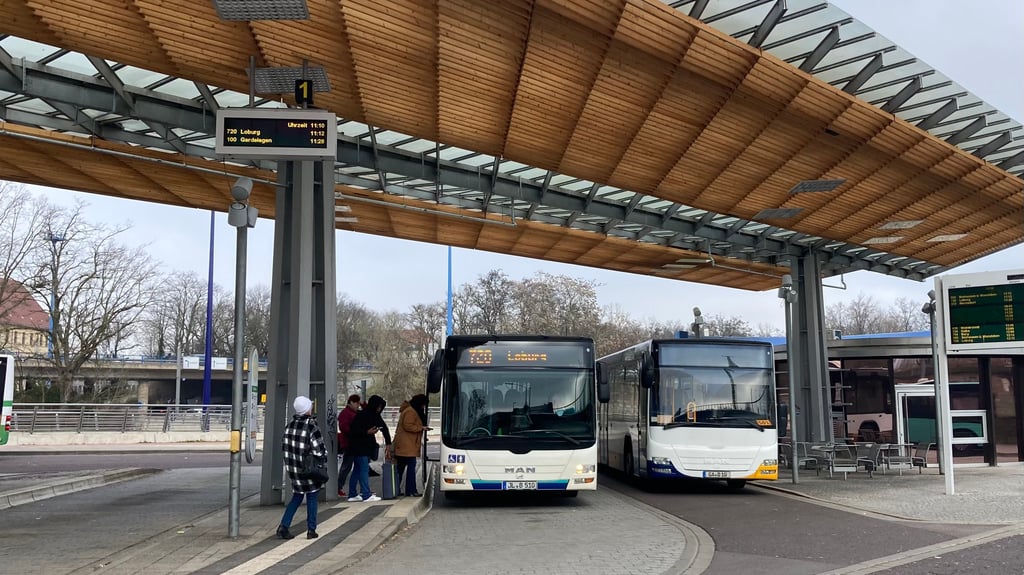Die Nahverkehrsgesellschaft Jerichower Land (NJL) ist für die Linie 720 verantwortlich, die nach Magdeburg fährt. Dort droht nun ein dreitägiger Streik.