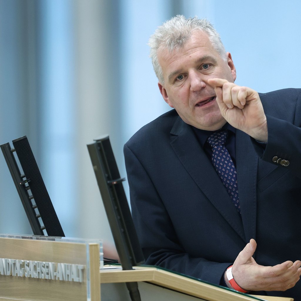 CDU-Fraktionschef Guido Heuer beschäftigt die Mutter des Landesrechnungshof-Präsidenten Kay Barthel.