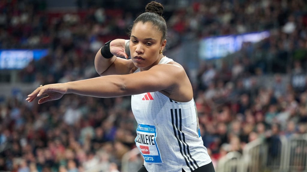 Yemisi Ogunleye geht als Favoritin in die deutschen Hallen-Meisterschaften in Dortmund. (Archivbild)
