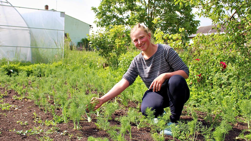 Sarah Hozl, die Bio-Gemüse in Hohenlepte anbaut, ist die Ideengeberin für den Feierabendmarkt in der Essenzen-Fabrik.
