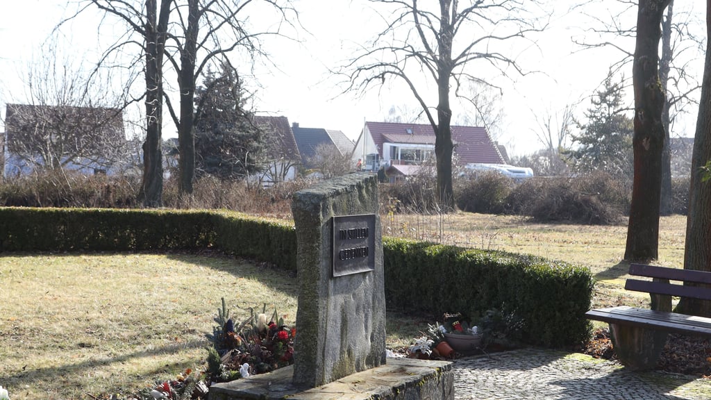 Nur rund die Hälfte des Meitzendorfer Friedhofs ist belegt. Das hieße mehr Platz für Haustierbestattungen.
