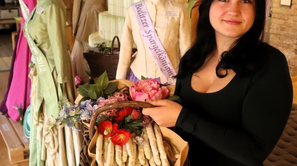 Sie repräsentiert als neue Spargelkönigin die Stadt Beelitz: Emely Friedrich.