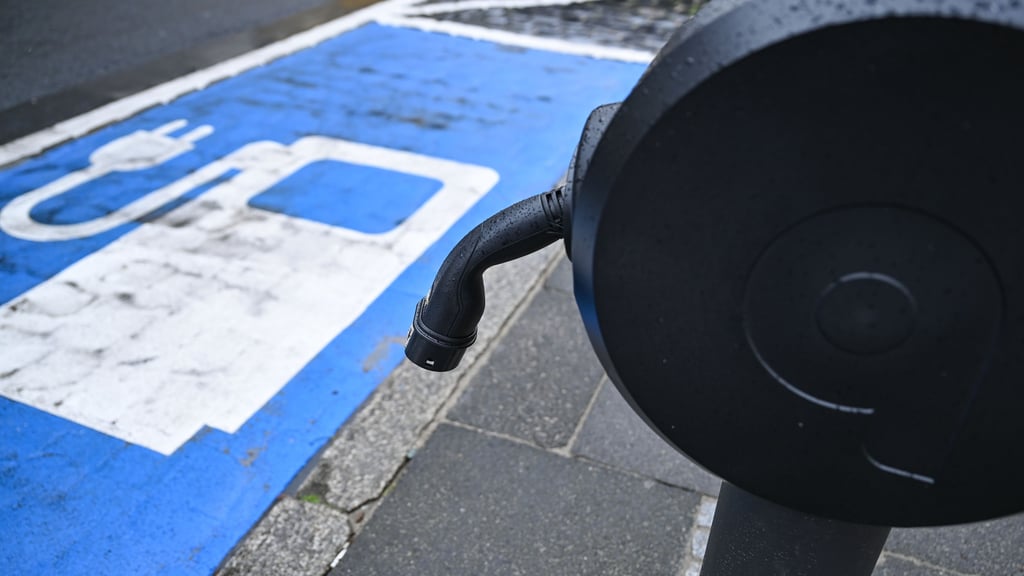 In Sachsen-Anhalts Landkreisen ist das E-Ladenetz unterschiedlich gut ausgebaut. Die MZ zeigt, wie es in Ihrer Region aussieht.