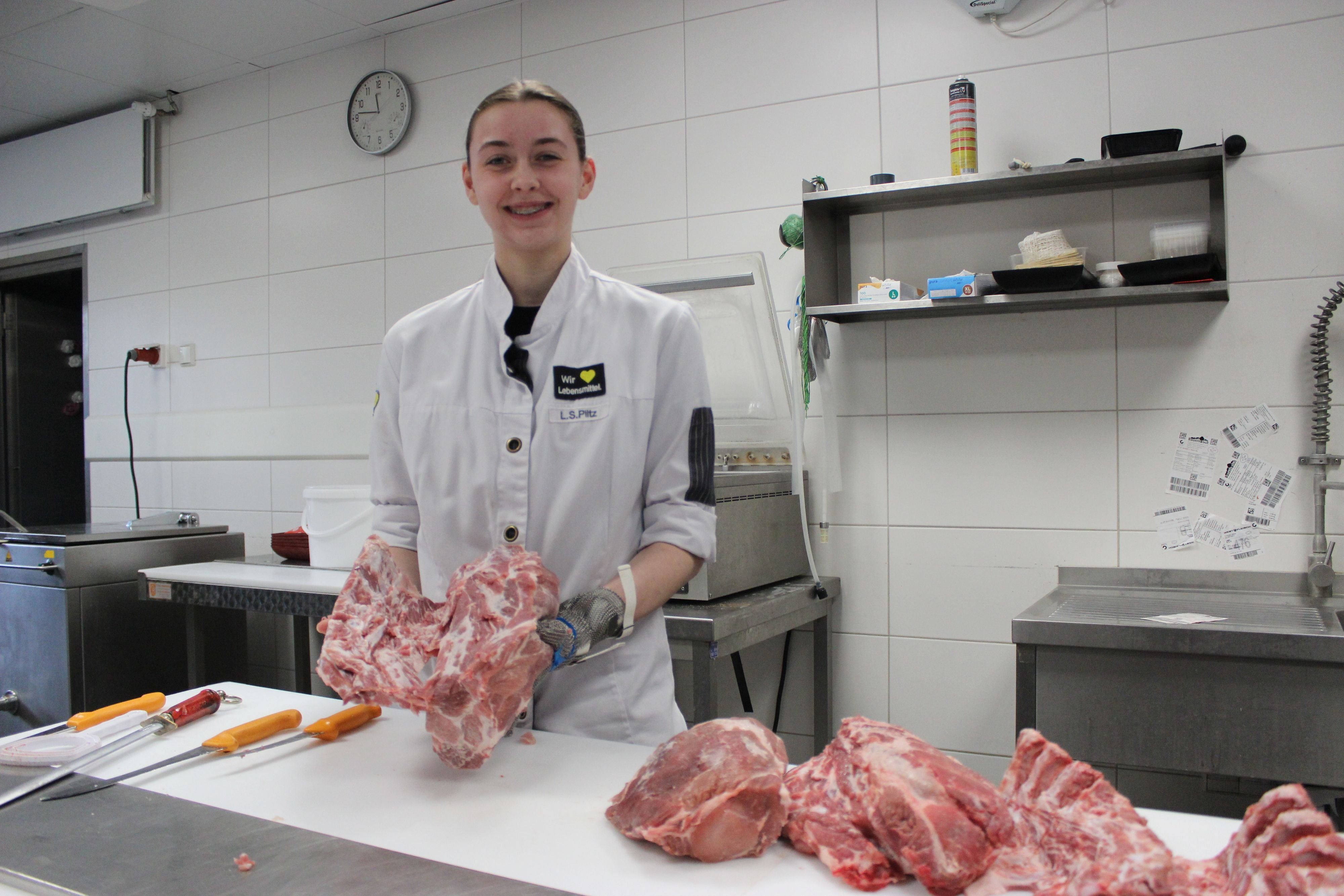 Junge Frauen im Handwerk: Trotz Gegenwind: 17-Jährige entscheidet sich, Fleischerin zu werden