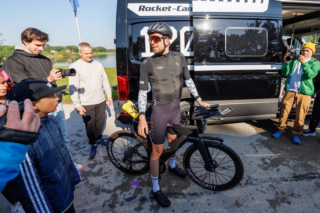 Jonas Deichmann will mit seiner Freundin Josefine Rutkowski auf dem Rad Europa umrunden. (Archivbild)