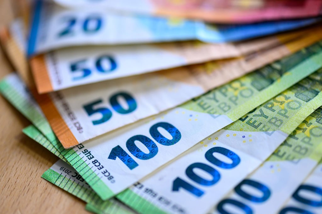 Über mehrere Wochen sollten immer mehr Zahlungen erfolgen. (Symbolbild)