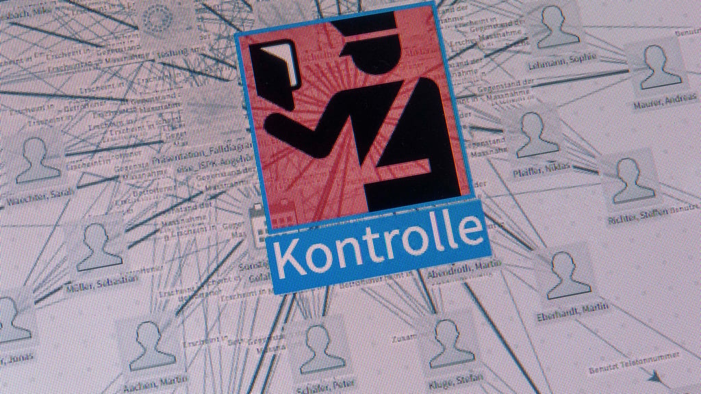 Die Polizei in Bayern setzt bereits eine Software ein, die auf dem umstrittenen Programm Gotham von Palantir basiert. (Archivbild)