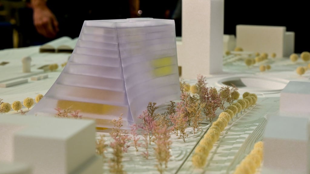 Der Bau des Zentrums wird deutlich teurer. (Archivbild)