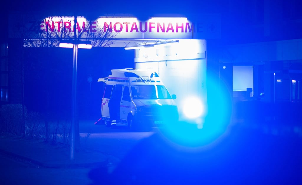 Mit einer Stichverletzung kam ein Mann in Hannover ins Krankenhaus. (Symbolbild)