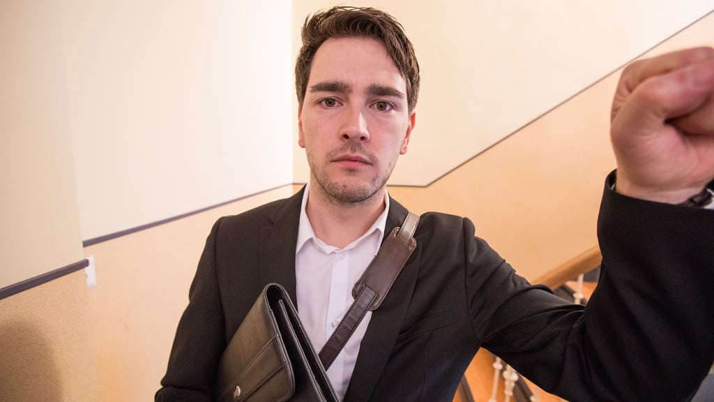 Gilt nicht nur online oder per Telefon: Das 14-tägige Widerrufsrecht greift auch bei Verträgen, die an der Haustür abgeschlossen wurden.