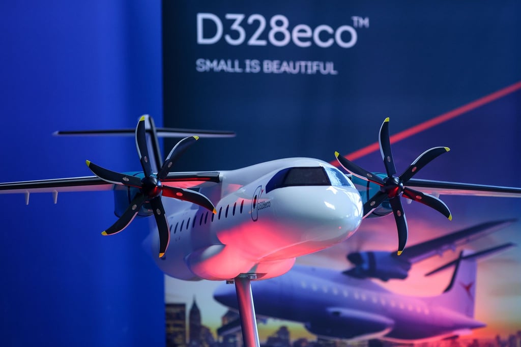 Regionalflugzeuge gelten auf kurzen Strecken als deutlich treibstoffsparender als große Jets (Archivbild)