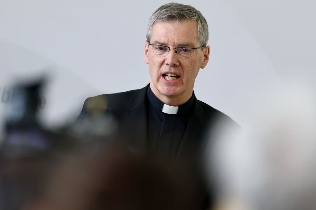 Bischof Heiner Wilmer warnt vor der AfD. (Archivbild)