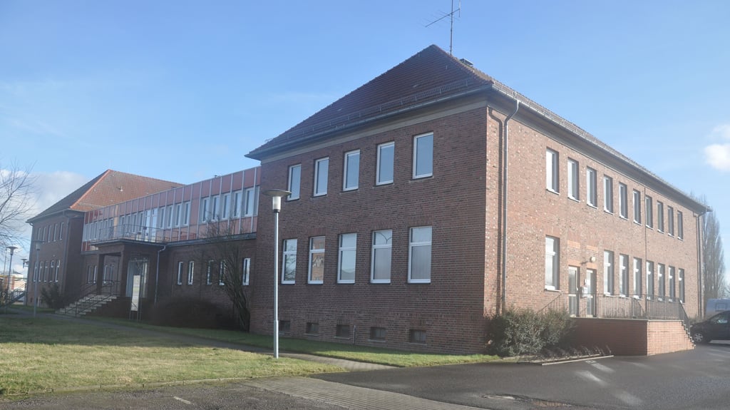 Das Stadtkulturhaus in Genthin liegt bald innerhalb einer Industriefläche