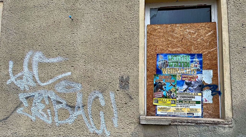 Wildes Plakatieren ist ein großes Ärgernis in Zeitz. Hier könnte sich bald etwas zum Besseren wenden.  