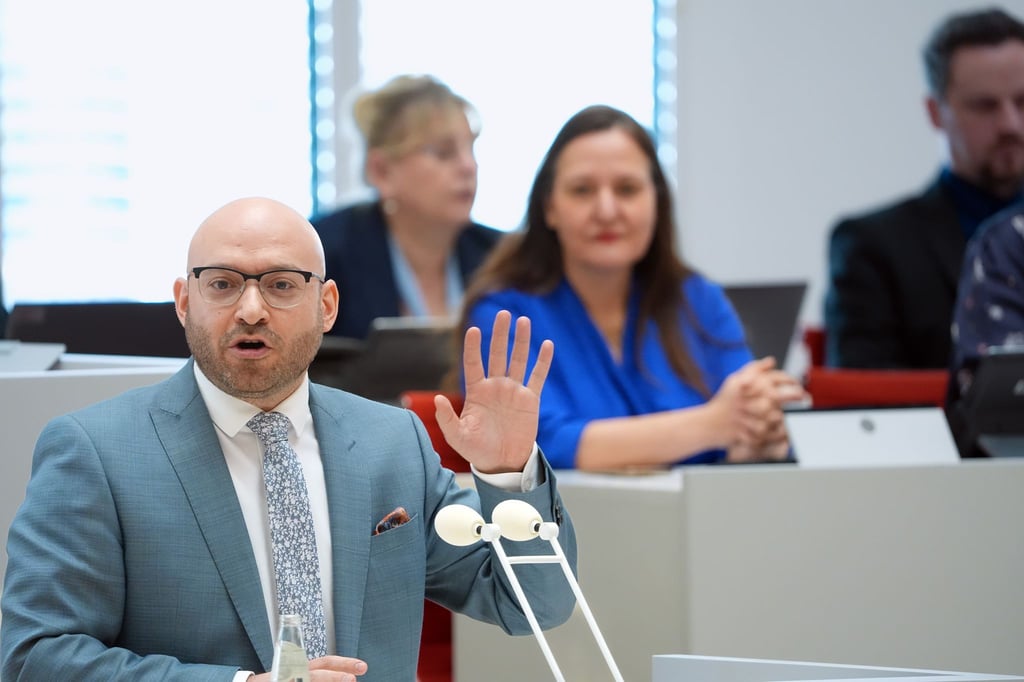 Brandenburgs Innenminister René Wilke (SPD) weist die Darstellung der AfD nach einem Land in der Krise zurück.