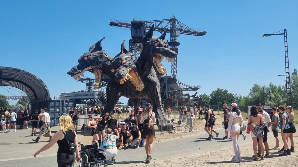 Das Hive-Festival bei Gräfenhainichen hat sich innerhalb weniger Jahre zu einem Besuchermagnet der Techno-Szene entwickelt. Die kommende Ausgabe im Juni 2026 ist bereits jetzt ausverkauft.