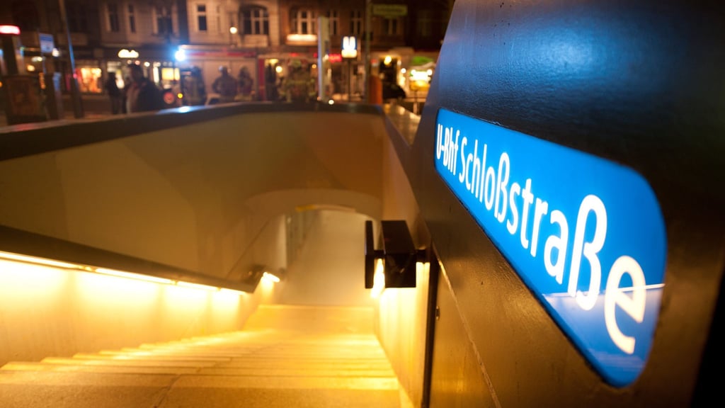 Auch der U-Bahnhof Schloßstraße wird wieder regulär angefahren. (Symbolbild)