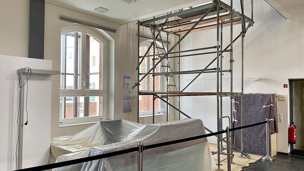 Bürger beschweren sich über den Zustand im Bürgercenter. Anstatt vier Wochen dauern die Bauarbeiten jetzt schon drei Monate.