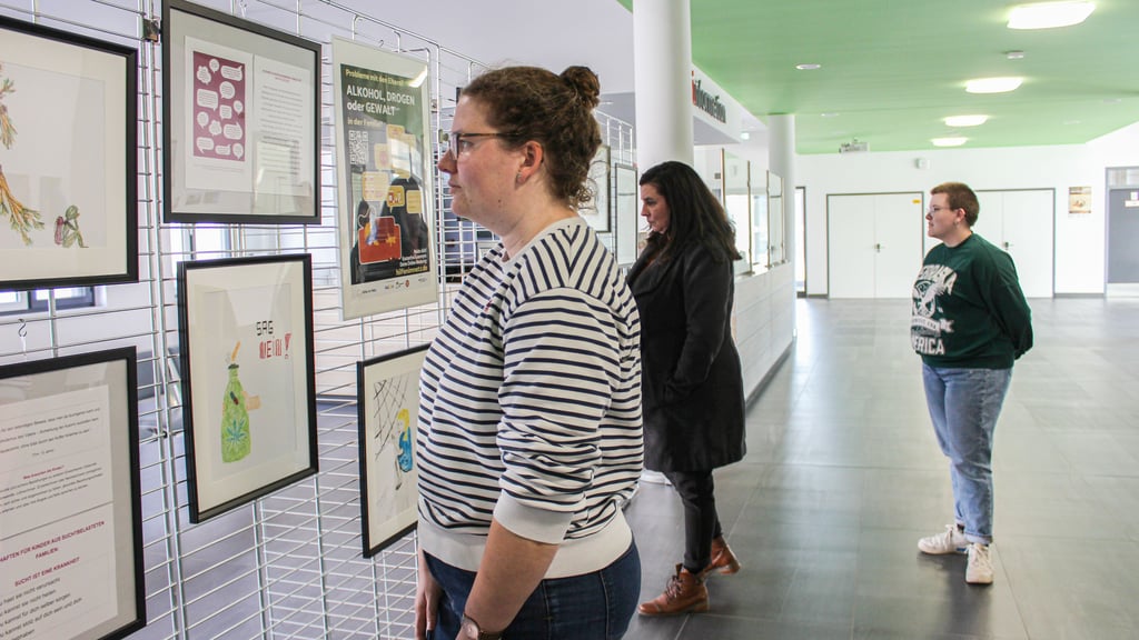 Die Ausstellung „Unsichtbares Leid sichtbar machen“ im Landkreis Börde kann noch bis zum 6. März angeschaut werden.