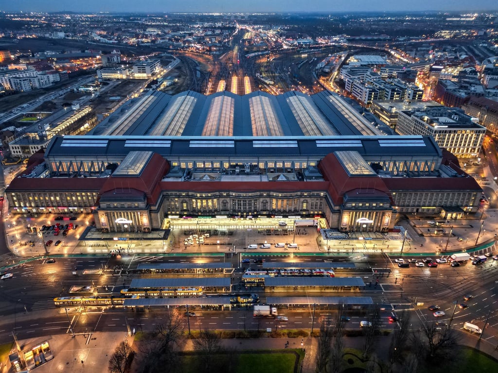 Neue Streifen sollen am Hauptbahnhof für mehr Sicherheit sorgen. (Archivbild)