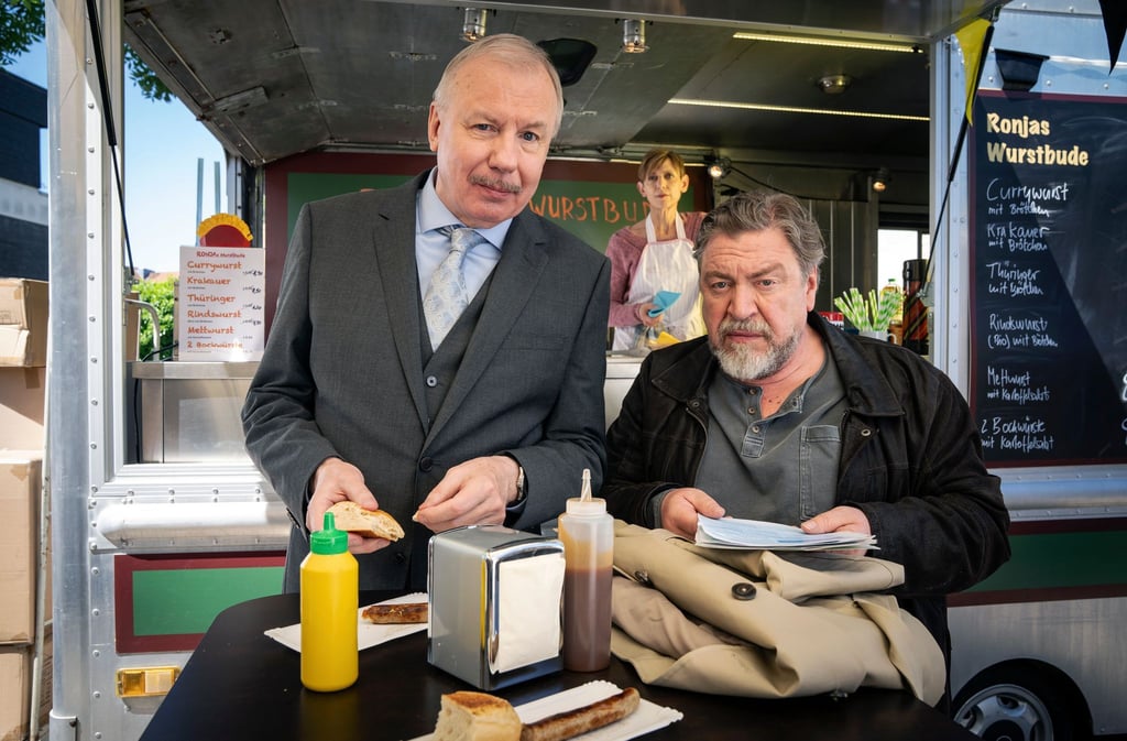 Ludger Pistor, Armin Rohde und Katharina Schmalenberg spielen in „Das Millionenschnitzel“ mit.
