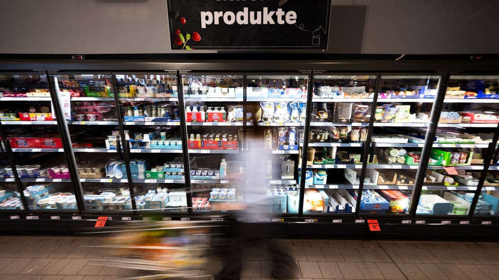 Für einzelne Produkte sind in Sachsen-Anhalt die Preise gestiegen, andere kosten weniger. (Symbolbild)