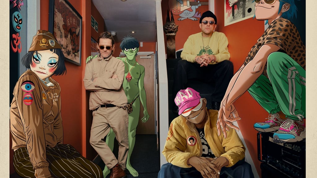 Die Musiker Damon Albarn (r) und Jamie Hewlett (l) von den Gorillaz mit ihren fiktiven Charakteren Noodle, Murdoc Niccals, Russel Hobbs, und 2D (v.l.).