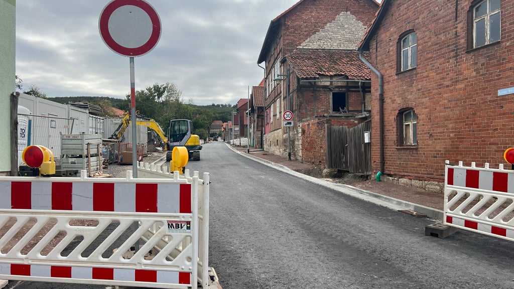 Die Bauarbeiten an der L 84 in Huy-Neinstedt werden in Kürze fortgesetzt.