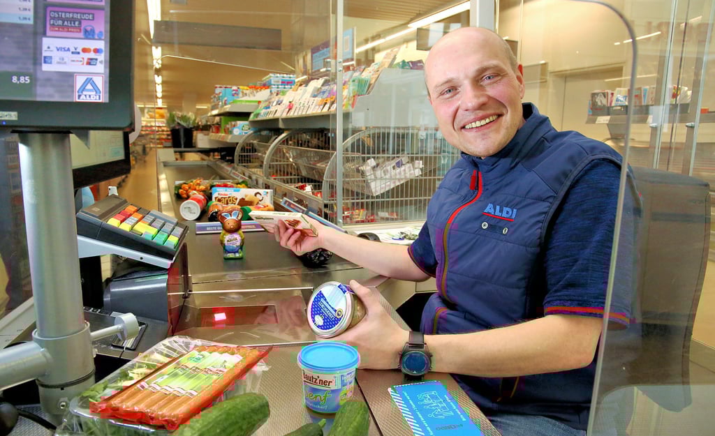 René Brosowsky ist der beliebteste Kassierer Bernburgs. 