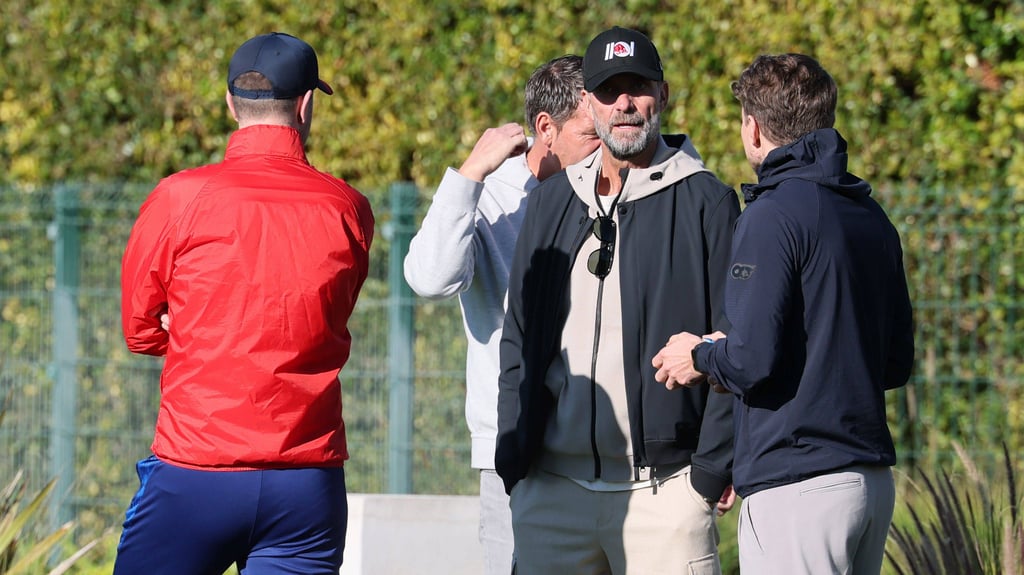 Besuch im Trainingslager: Jürgen Klopp und Ole Werber.