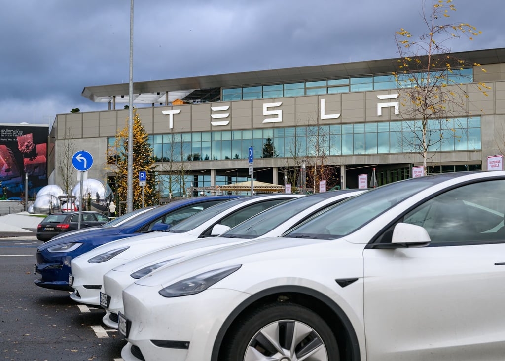 Im Tesla-Werk in Grünheide bei Berlin wird ein neuer Betriebsrat gewählt – es geht aber um mehr. (Symbolbild)