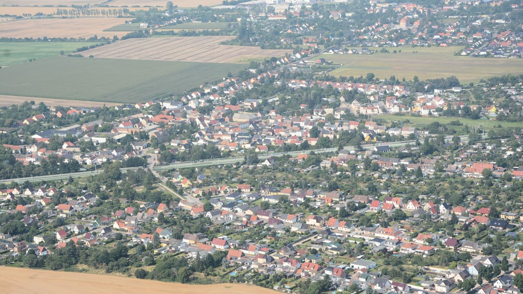 Bei der Bürgerversammlung in Felgeleben kam Schönebecks Oberbürgermeister auch auf den Abfanggraben zu sprechen.