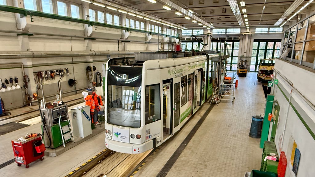 Die Straßenbahnen bleiben Freitag und Samstag im Depot.