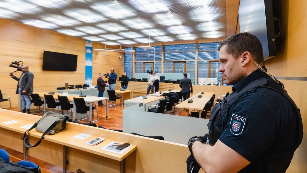 Der Prozess gegen zwei 16 und 17 Jahre alte Mädchen und zwei 19 und 20 Jahre alte Männer wurde unter Ausschluss der Öffentlichkeit geführt. (Archivbild)