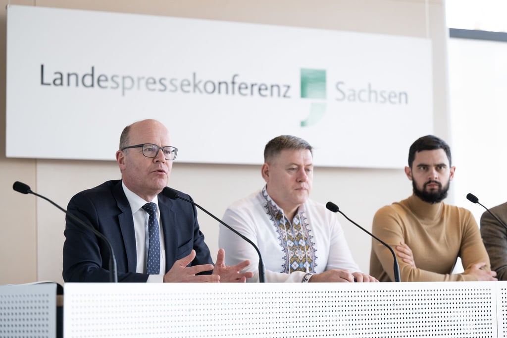 Ukrainische Soldaten berichten in Dresden über ihre Kriegsgefangenschaft in Russland.