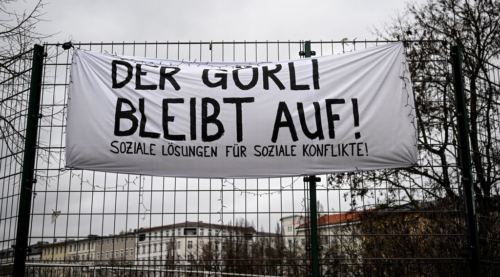 Der Görlitzer Park soll ab Sonntag in der Nacht geschlossen werden, die Gewerkschaft der Polizei befürchtet Konflikte.